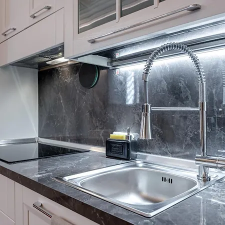 Bella Benci Apartment *